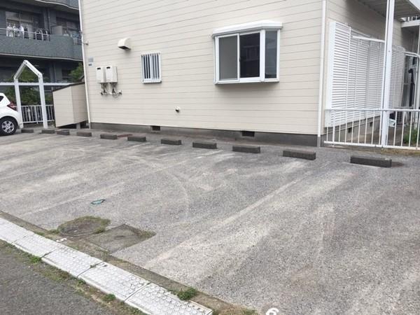 パークノヴァミムラ（0202） 駐車場