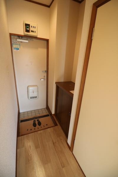 タウンシャイン若葉Ａ（0202） 玄関