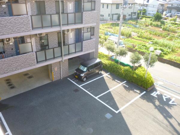 エスポワール（0101） 駐車場