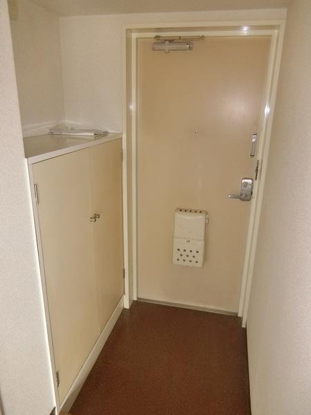 フェリオコート横浜反町（0703） 玄関