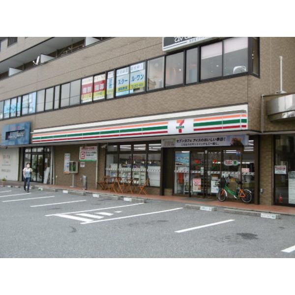 セブンイレブン千葉鎌取駅前店：277m