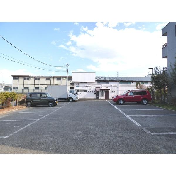 メゾン泰貴（0301） 駐車場