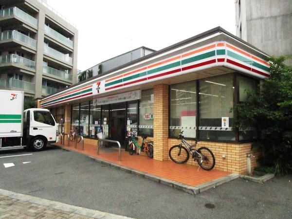 セブンイレブン渋谷本町3丁目店：82m