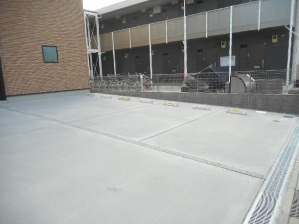 ザ　セラス（0305） 駐車場