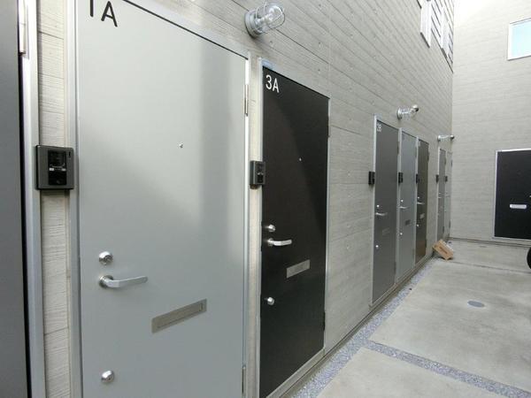 レプレ椎名町（3B） エントランス