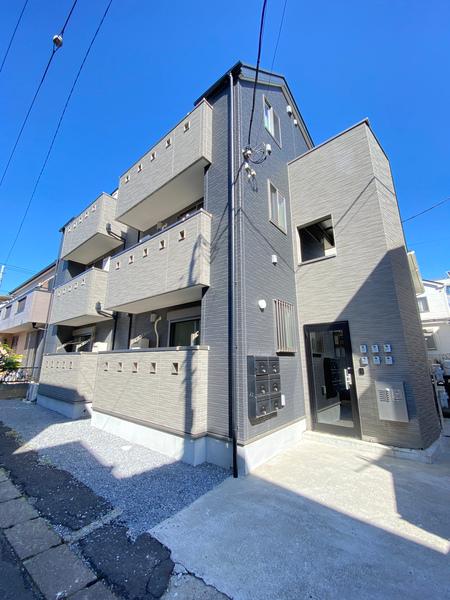 行徳駅より徒歩9分 築8年7ヶ月 3階建の賃貸物件
