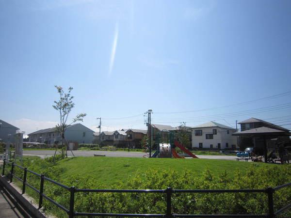 稲毛町５丁目にこにこ公園：600m