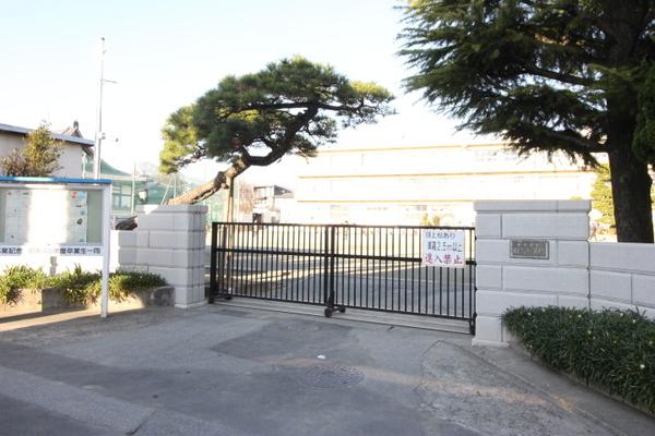 千葉市立稲毛小学校：1095m