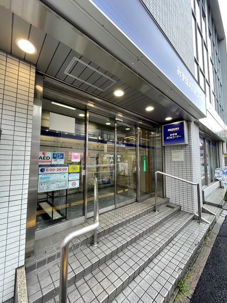みずほ銀行早稲田支店：190m