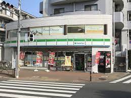 ファミリーマート光が丘東大通り店：119m