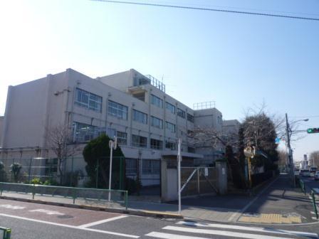 世田谷区立千歳中学校：1900m