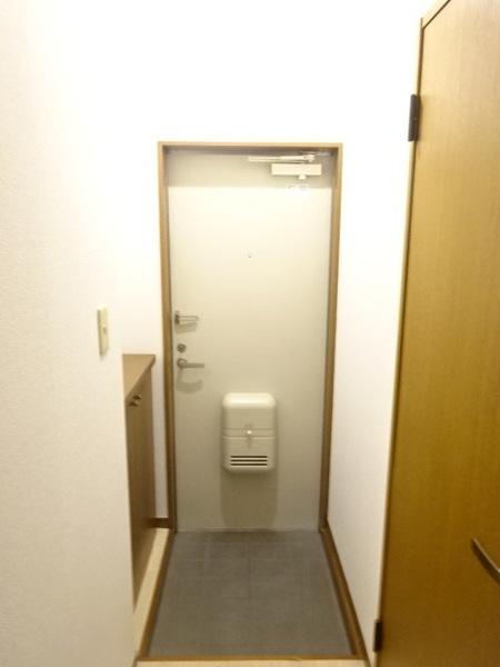 ウィンベル（0202） 玄関