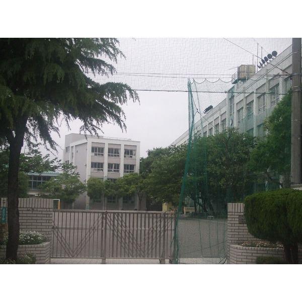 江戸川区立松江第六中学校：359m