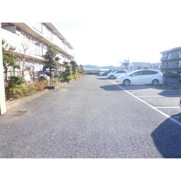 Ｍ・エスポワール（0101） 駐車場