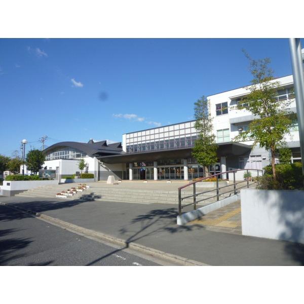 四街道市立四街道中学校：206m