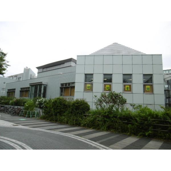 千葉市緑図書館：698m