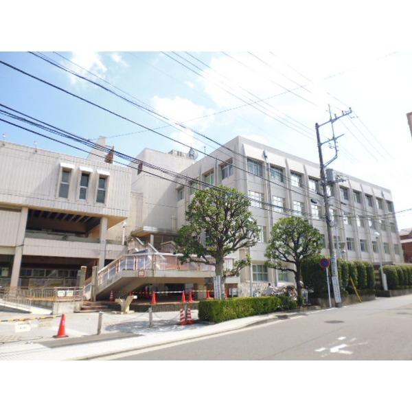 横浜市緑区役所：321m