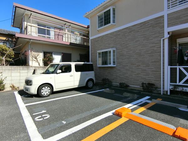 ウィスティリアⅣ（0202） 駐車場