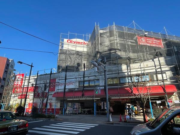 コモディイイダ平井店：240m