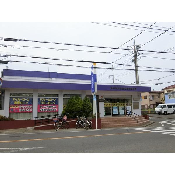 青梅信用金庫東京街道支店：882m