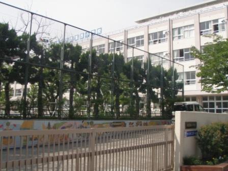 江戸川区立西葛西小学校：178m