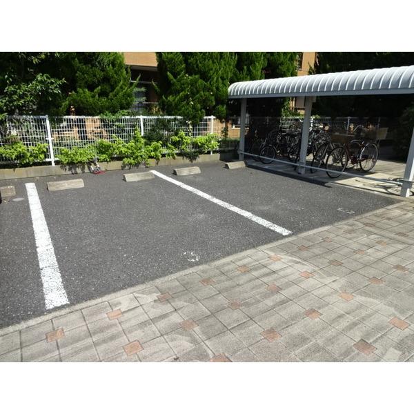 プルミエ（0102） 駐車場
