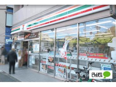 セブンイレブン通町店：88m