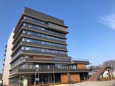 埼玉県立大学情報センター図書館：637m