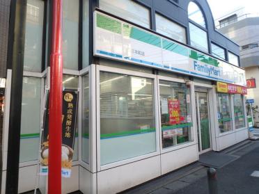 ファミリーマート日吉本町駅前店：162m