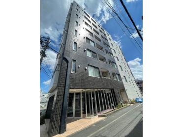 黒を基調とした高級感のある外観