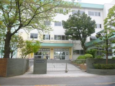 江戸川区立篠崎中学校：189m