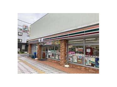 セブンイレブン足立梅島駅北店：354m