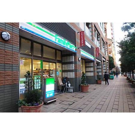 オーバルコート大崎ビュープラザ 周辺環境写真1 ファミリーマート大崎駅東店：49m