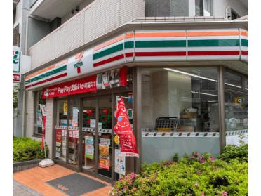 セブンイレブン文京湯島2丁目店：65m