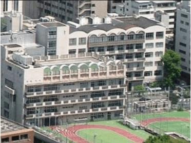 港区立御成門小学校：593m