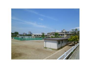 千葉市立泉谷中学校：554m