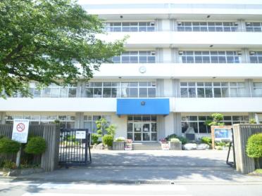 四街道市立四街道西中学校：801m