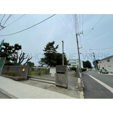 調布市立第七中学校：376m