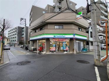 ファミリーマート四谷若葉店：80m