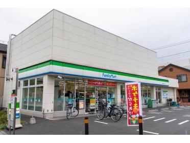 ファミリーマート西新井栄町一丁目店：370m