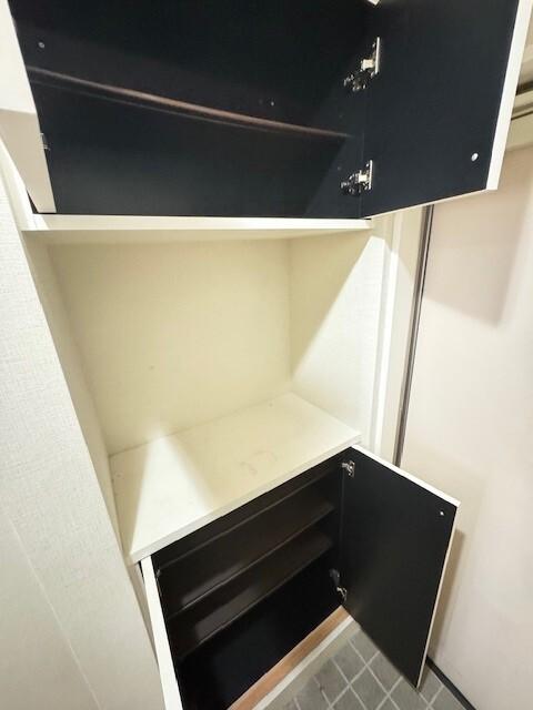 ブランメル（0102） 玄関