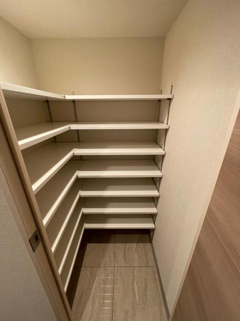 モモンレジデンス六本木（1002） 収納