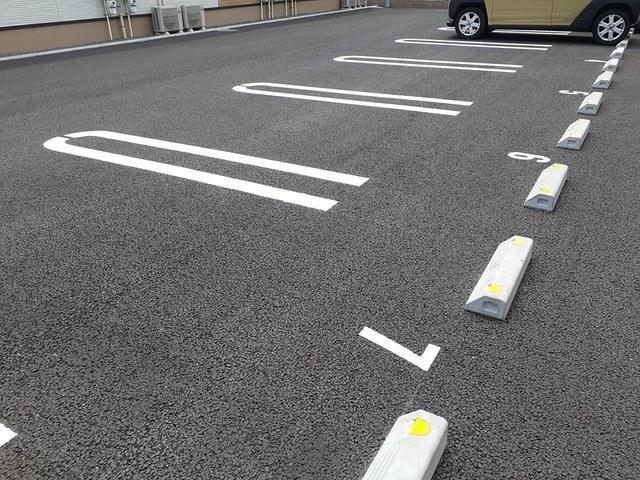 ノーブルＢ（204） 駐車場