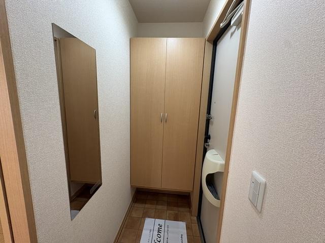 アークヒルズＪ（101） 玄関