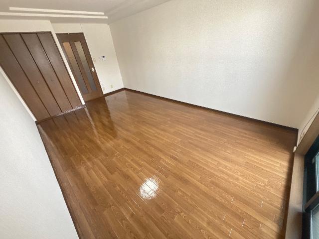 大石ビル 部屋画像