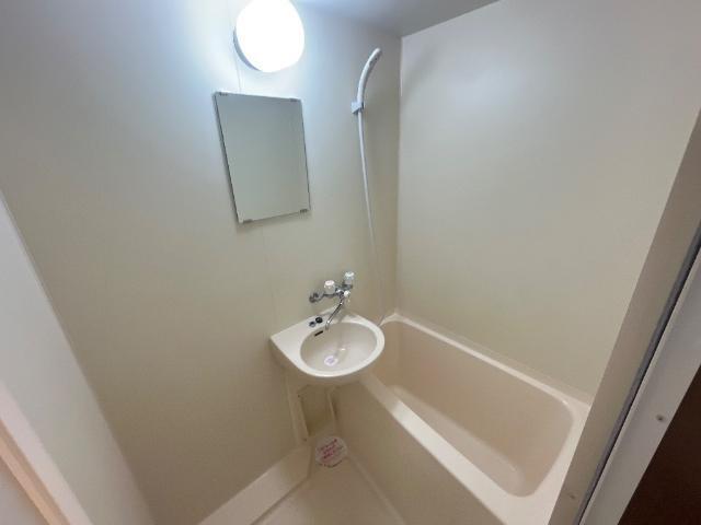 大石ビル 部屋画像