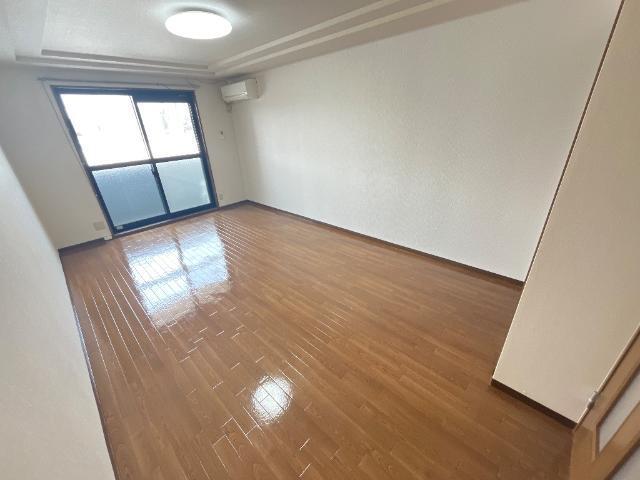 大石ビル 部屋画像