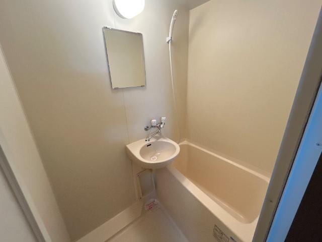 大石ビル 部屋画像