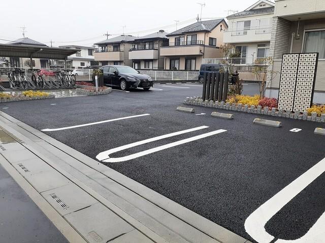 メゾン・ド・ソレイユ（102） 駐車場