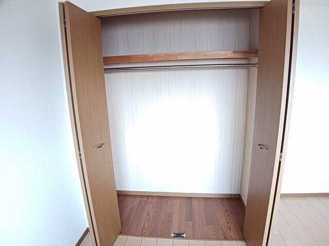 キャッスルタルイ弐番館（301） 収納